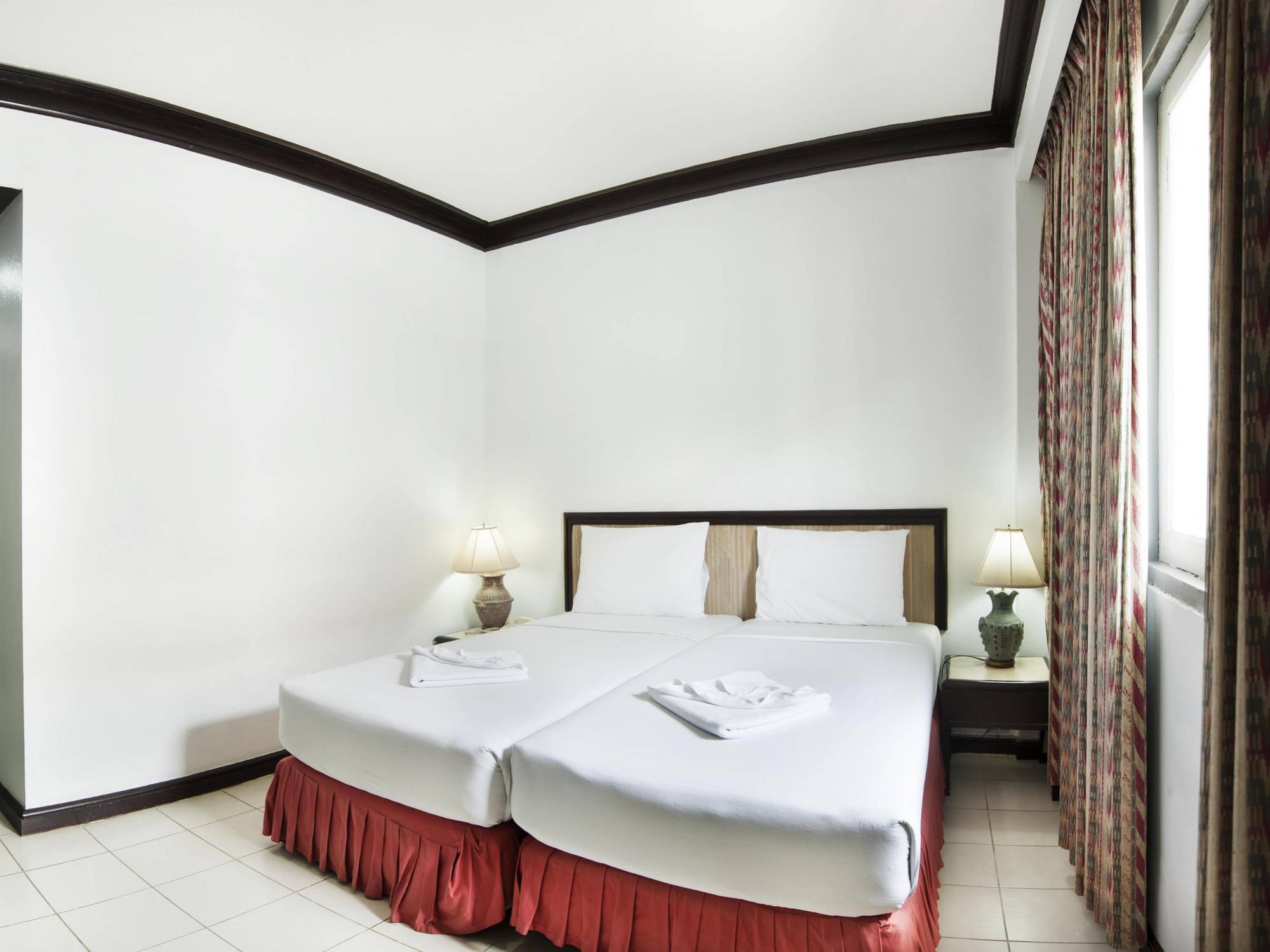 Rattana Mansion Hotel Phuket Екстериор снимка