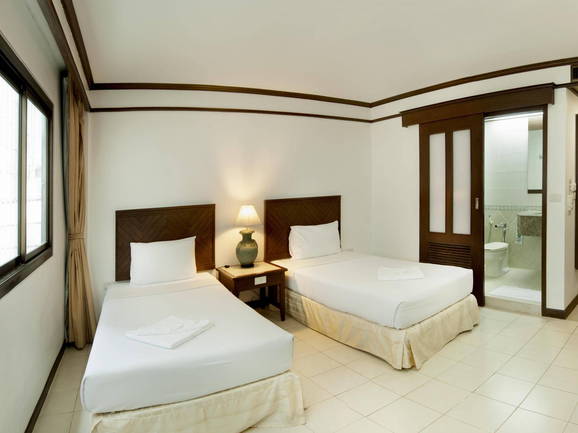 Rattana Mansion Hotel Phuket Екстериор снимка