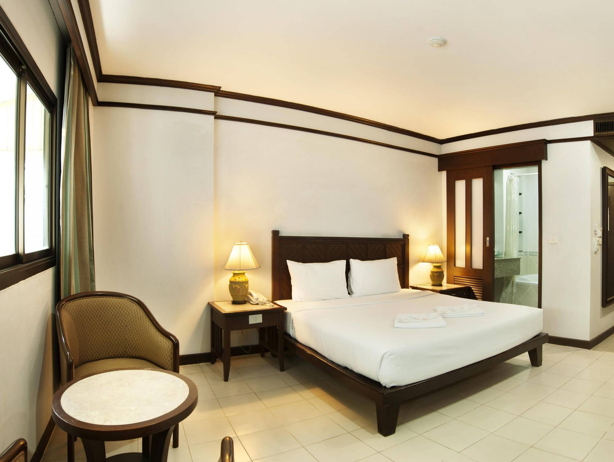 Rattana Mansion Hotel Phuket Екстериор снимка
