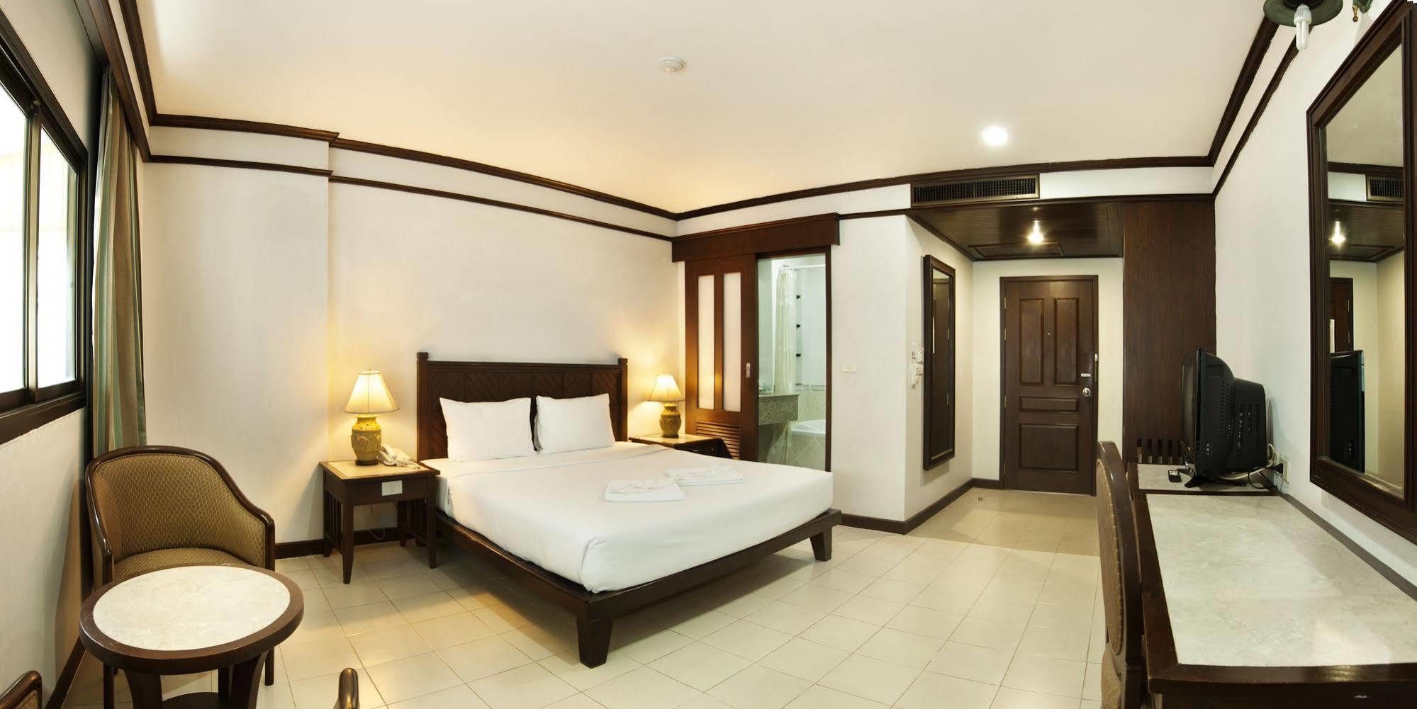 Rattana Mansion Hotel Phuket Екстериор снимка