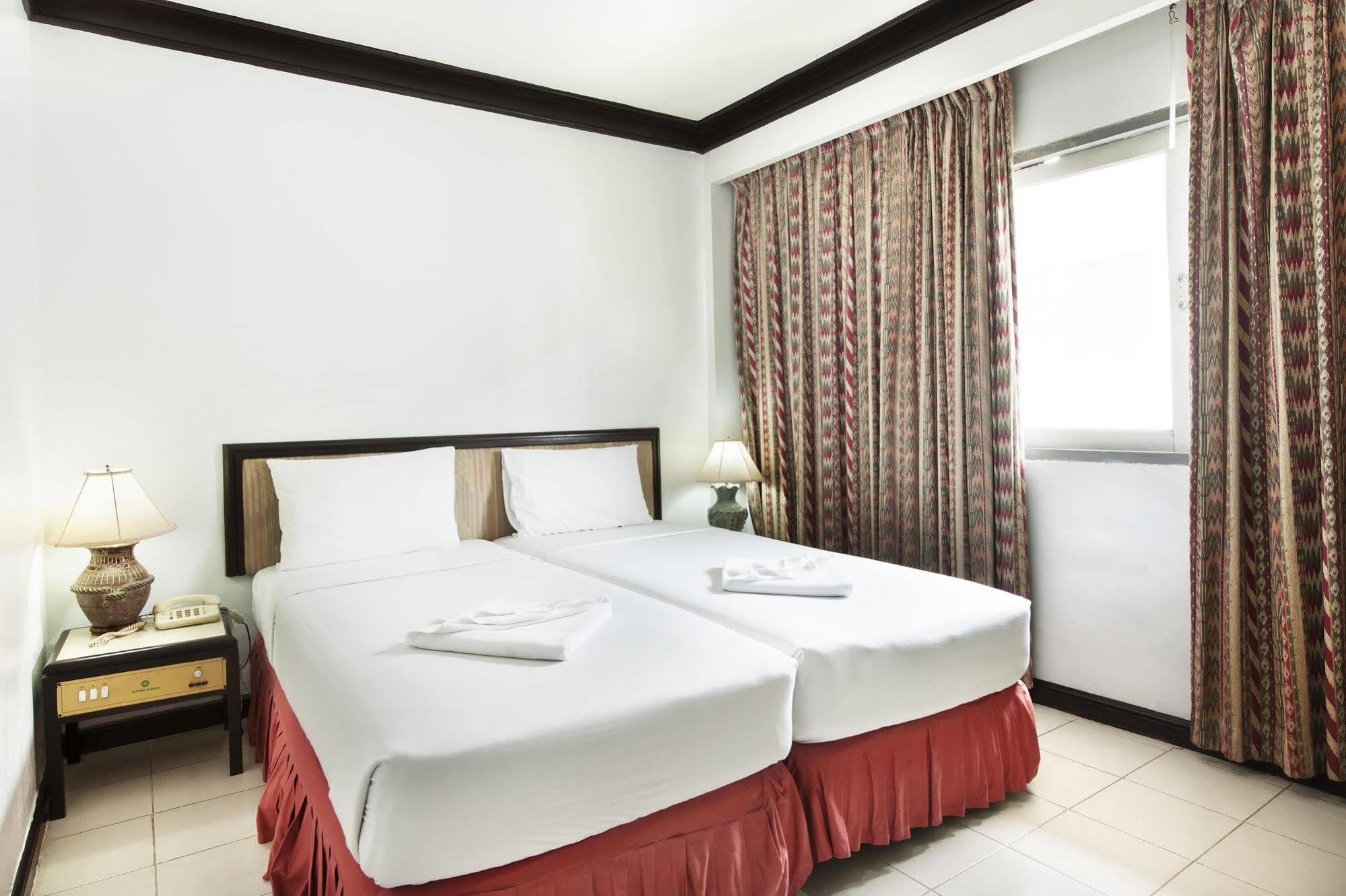 Rattana Mansion Hotel Phuket Екстериор снимка